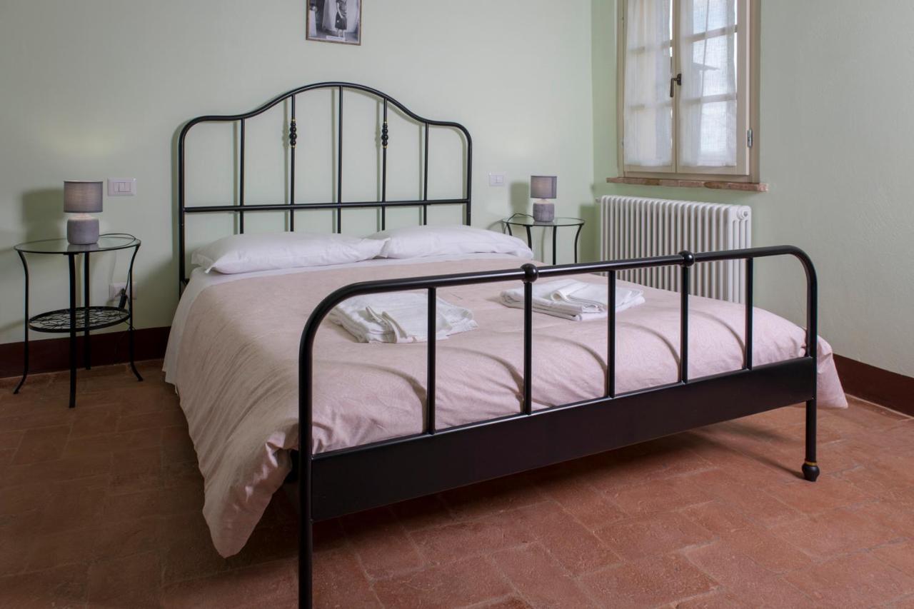푀아노델라키아나 In Collegiata B&B 외부 사진