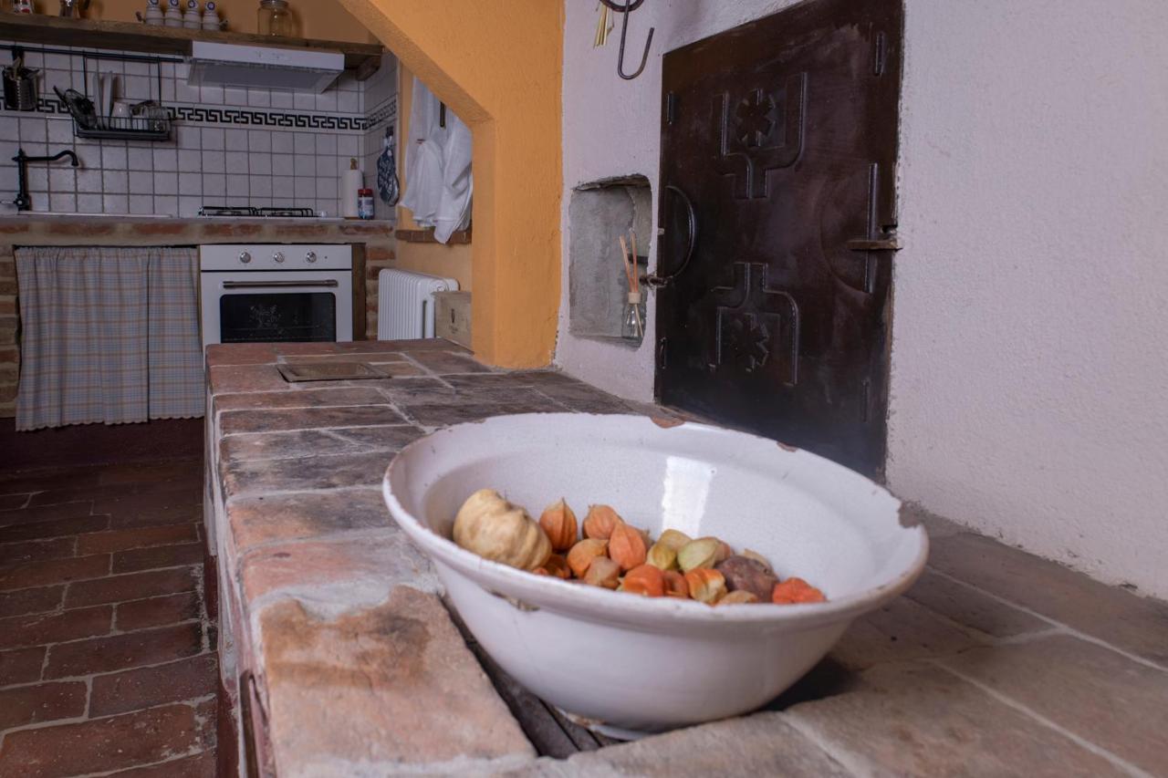 푀아노델라키아나 In Collegiata B&B 외부 사진