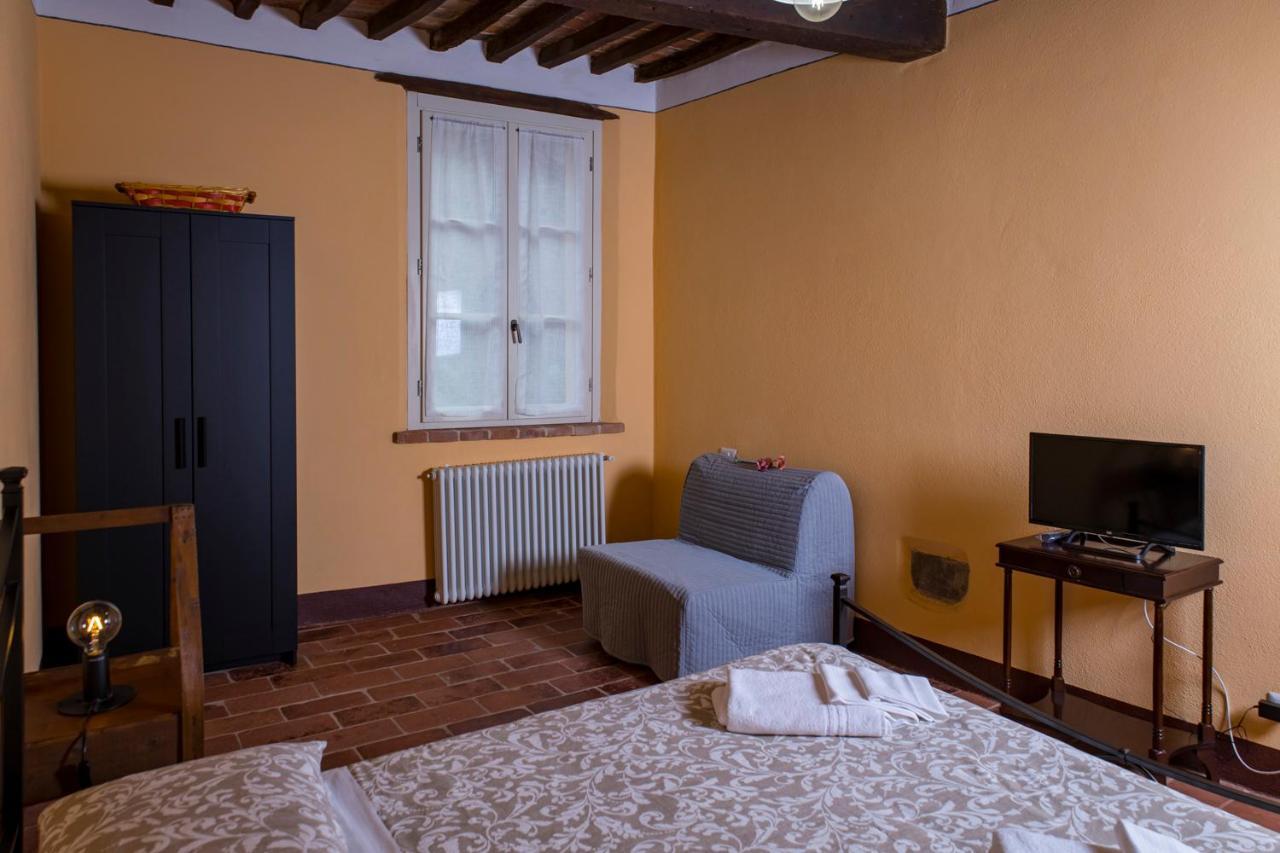 푀아노델라키아나 In Collegiata B&B 외부 사진